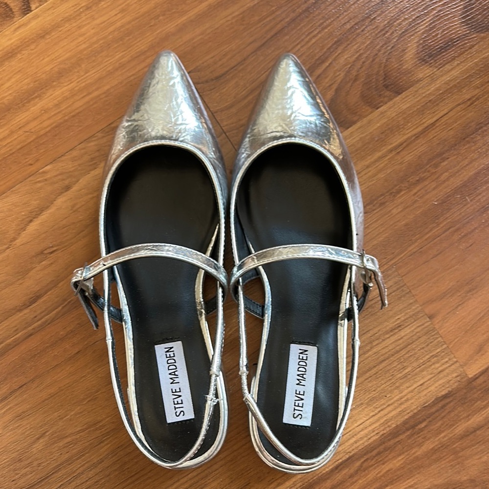 Steve Madden Silver Metallic Flats